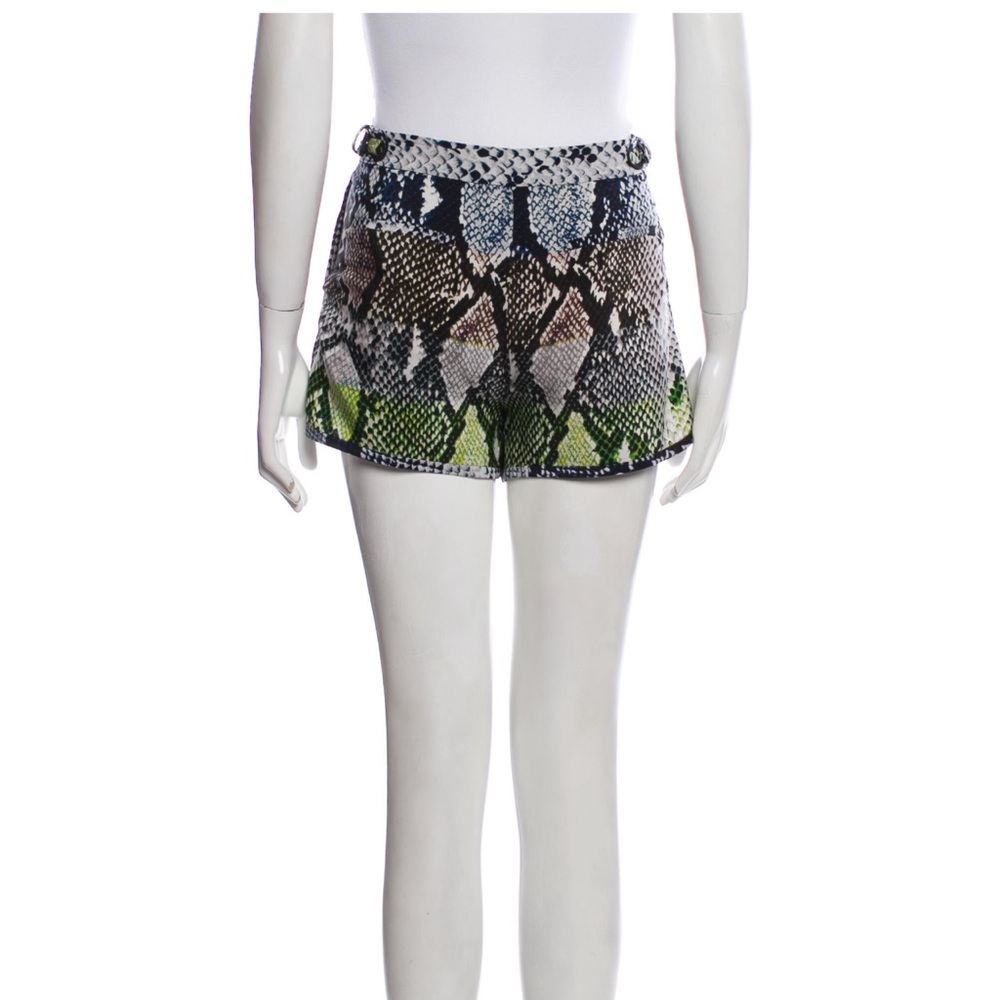 Diane Von Furstenburg shorts. Size 0. Worn once